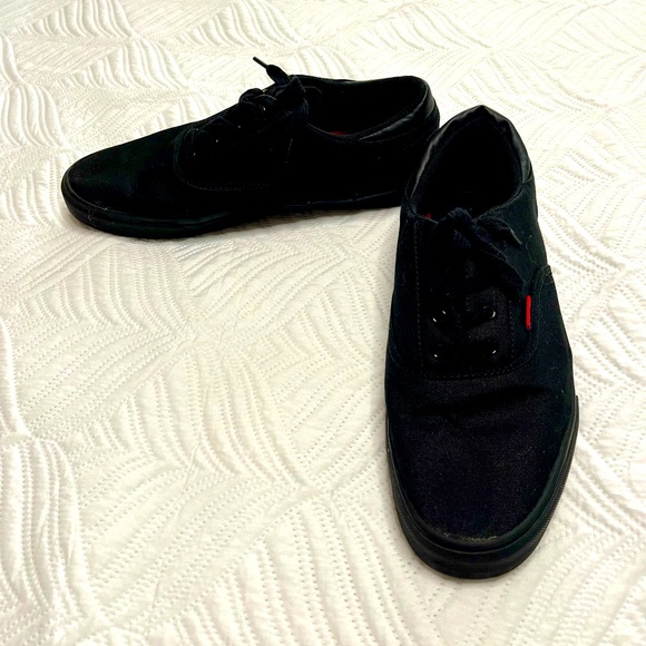 Levi’s Strauss Men’s Black Canvas Low Top Sneakers Size 12 - Picture 1 of 7
